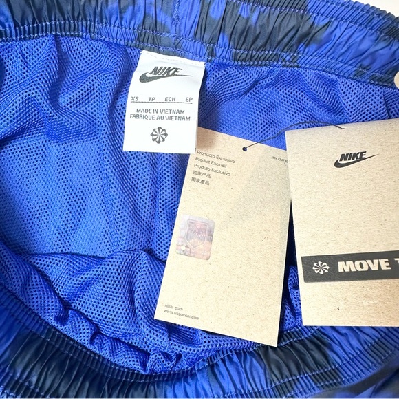 Nike US Soccer Essential Women’s Graphic Joggers - Picture 11 of 14